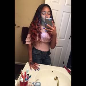 Meet your Posher, Denise